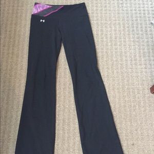 Stretchy under armpit yoga pants